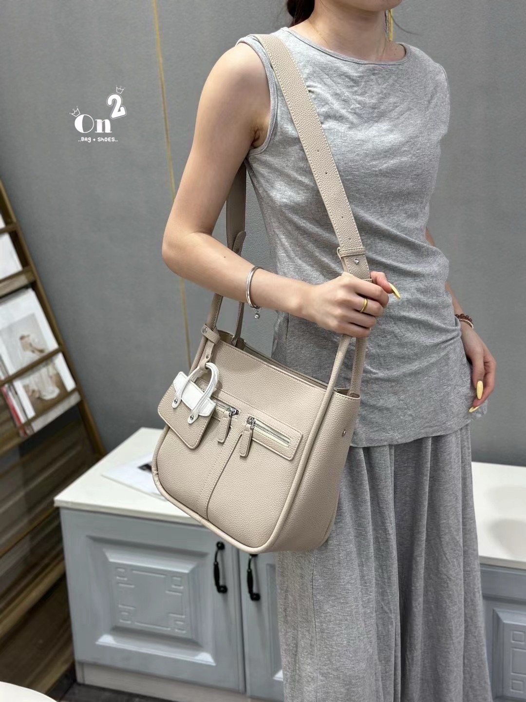 📣 Brick ซิปคู่ PU Bag 🔥 ▪️กระเป๋าสะพายไหล่ &สะพายข้าง วัสดุเป็นหนัง PU มีสายยาวให้ 1เส้น ทรงสวยมากก❤️