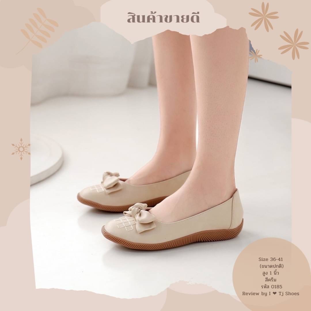 พร้อมส่งรองเท้าเพื่อสุขภาพ ที่ทั่งเกร๋ทั้งน่ารักสุดๆ รองเท้ารุ่นนี้เป็นงานสั่งทำพิเศษ หนังนิ้มนิ่ม พื้นบุนวมนิ่มทำให้ใส่สบายเท้าขึ้น น้ำหนักเบา ใส่นุ่มเดินทั้งวันได้สบายมากๆ ส้นยางเกรดพรีเมี่ยมอย่างดี แมทกับชุดอะไรก็เกร๋ เป็นรุ่นแนะนำ ซื้อไปรับรองไม่ผิดหว