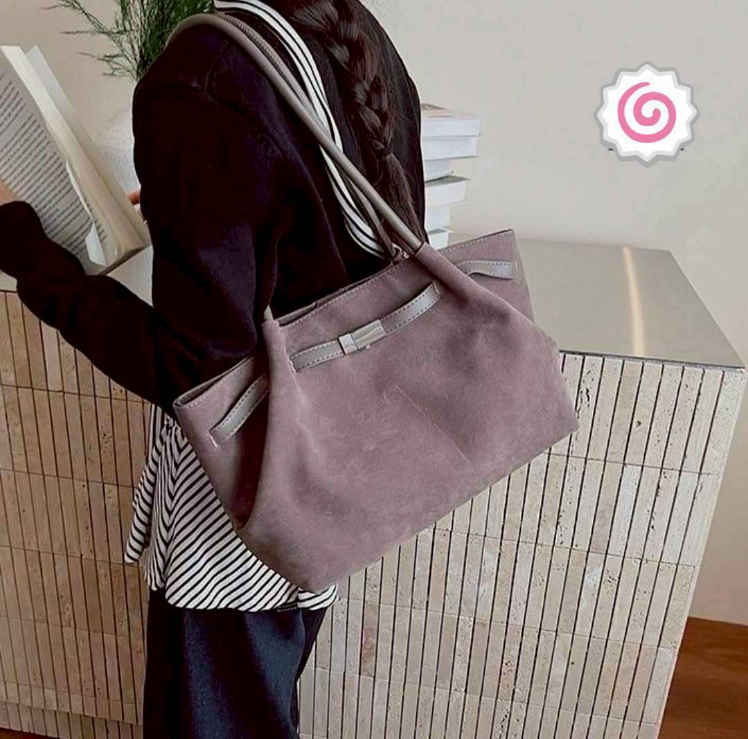 Shopping bag Korea style กระเป๋าสะพายไหล่ ทรง shopping วัสดุเป็นหนังกลับ (Suede PU leather) ด้านในกว้าง ใส่ของได้จุใจ