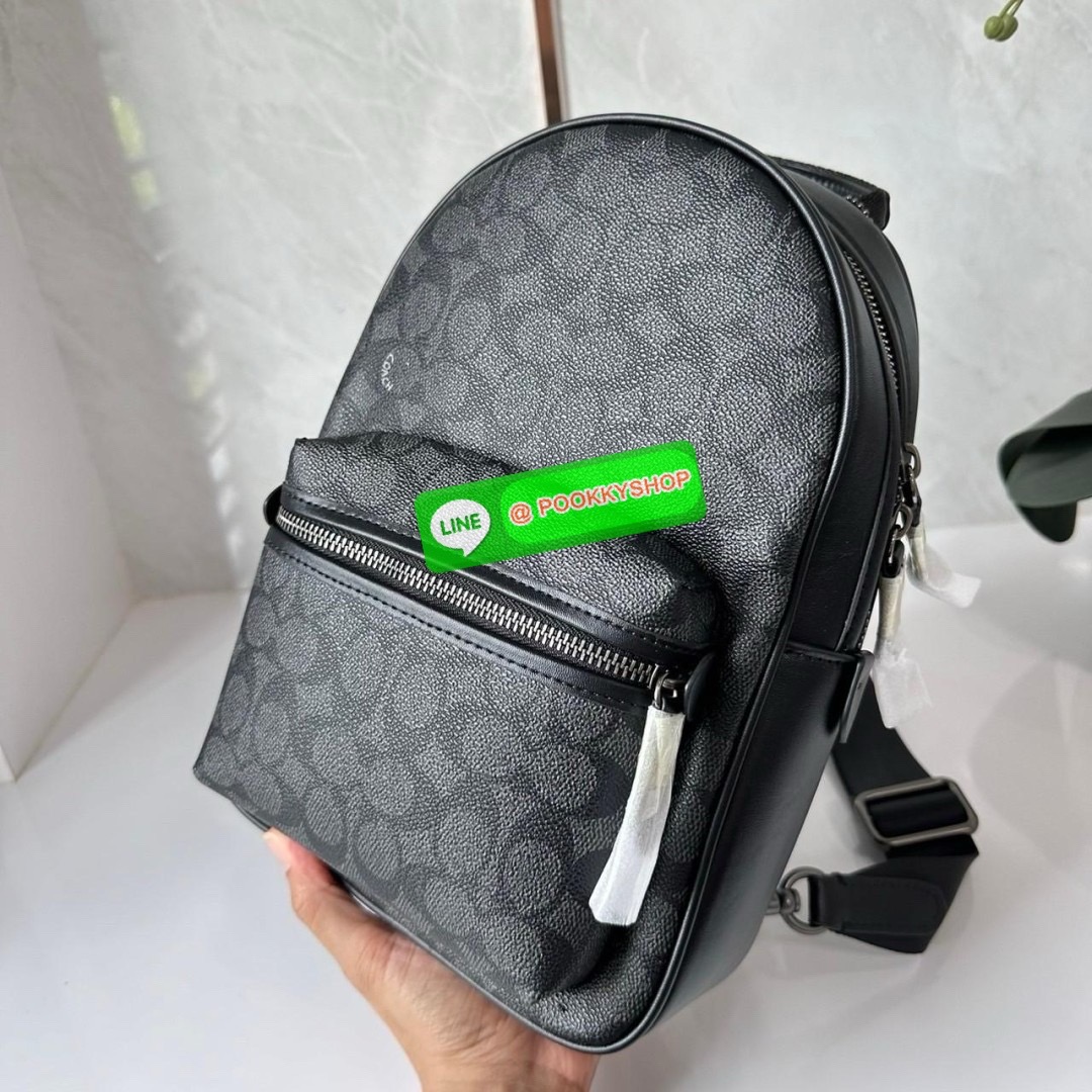 COACH CHARTER PACK LEATHER (CP162) 🔖กระเป๋าคาดอก/คาดหลัง ขนาดกำลังดีน่ารัก 🔖วัสดุ: หนังแท้ทั้งใบคะ 🔖เปิด-ปิดแบบซิป ภายในโล่ง มีช่องย่อย1 ช่อง ช่องซิปด้านหน้า1ช่อง 🔖สายสะพายสามารถปรับระดับได้