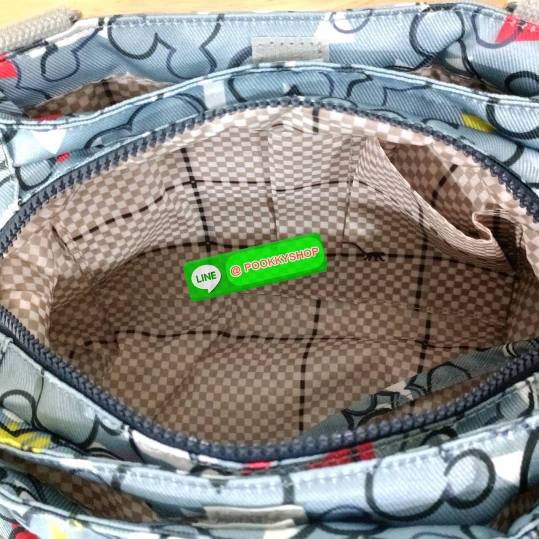 KIPLING ELISE HANDBAG กระเป๋าถือและสะพายไหล่ วัสดุ Polyester 100% ขนาดกำลังพอดี จุของได้มาก มีหูจับสองสาย ถือสะดวก น้ำหนักเบา มีช่องซิป ด้านหน้า ช่อง กระเป๋าหลักเปิด-ปิดด้วยซิป มี3 ช่องว่างใส่ของได้จุมากๆ ใส่มือถือได้ กระเป๋าสตางค์ใบยาว และ เครื่องสำอางค์