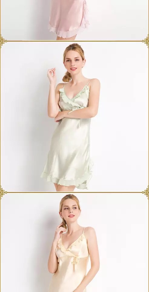 ชุดนอนผ้าไหม สีชมพูอ่อน เนื้อผ้าหรู แต่งระบายช่วงอก