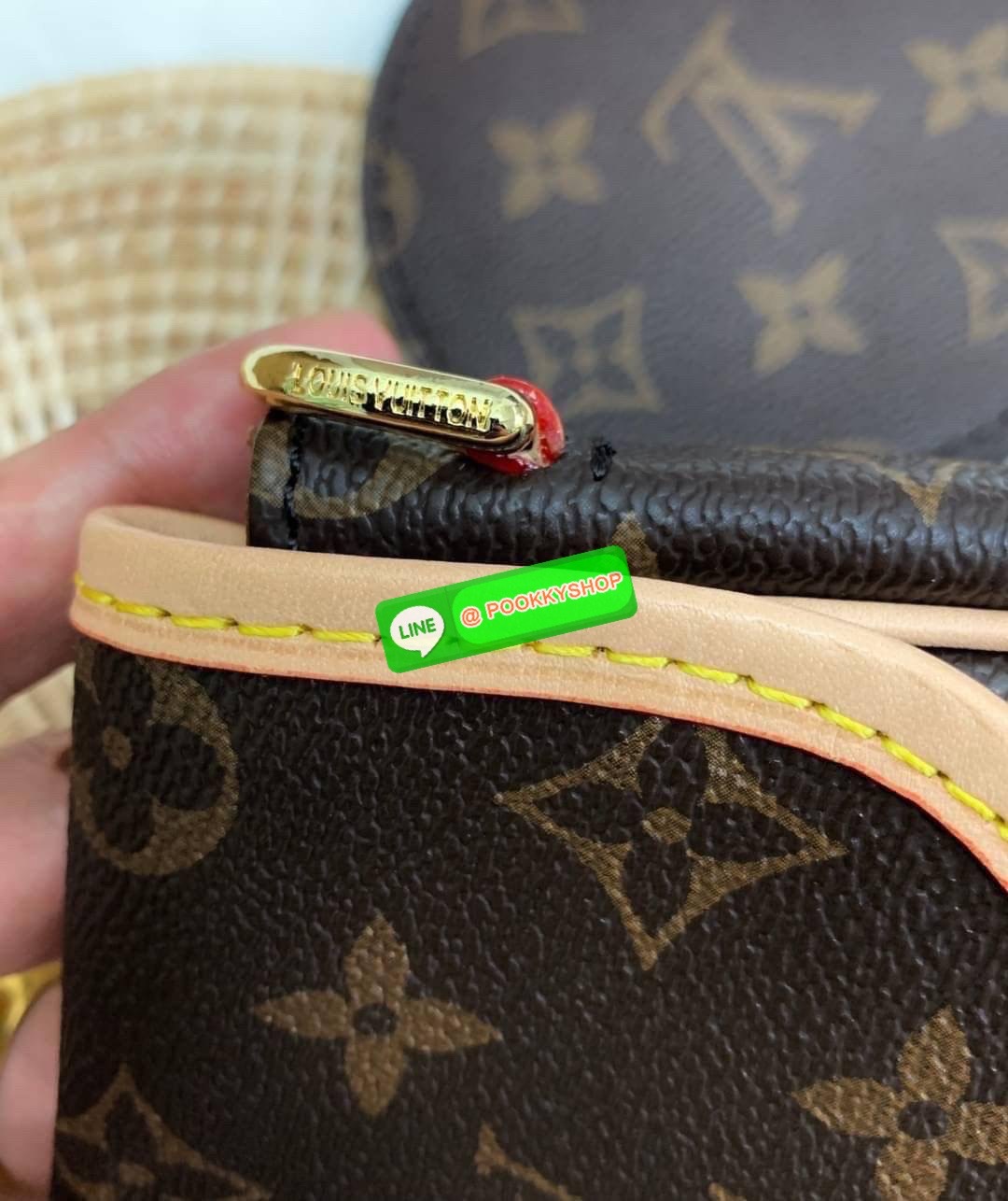 💥LIMITED EDITION LV PREMIUM GIFT LV MULTI POCHETTE ACCESSORIES 💥พร้อมส่งที่ไทย รุ่นหายากมากๆ สุดคุ้ม!! สินค้าพรีเมี่ยมกิ๊ฟ ตปท. ✔️กระเป๋าวัสดุหนังแท้อย่างดี ที่รังสรรค์ออกแบบให้สะพายข้างได้;หรือเปลี่ยนสายเป็นหิ้วหรือคล้องไหล่ได้