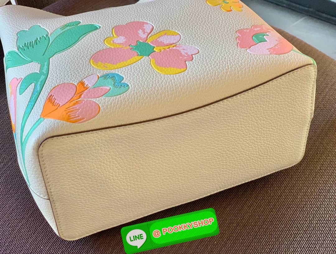 💥NEW ARRIVAL! 🌺ถังใหญ่ สวยมากๆ ทั้งลายทั้งหนัง ไร้ที่ติเลยค่าา 🆕COACH LARGR TOWN BUCKET BAG WITH DREAMY LAND FLORAL PRINT ((C8609)) 📣พร้อมส่ง! คุณภาพเต็ม💯! 🔺จุดเด่นของลายดอกเป็น3Dสัมผัสจะรู้สึกนูนค่ะ กระเป๋า