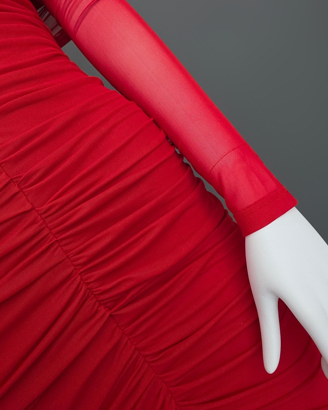 เดรสแฟชั่น แม็กซี่เดรส เสื้อแขนยาวเปิดไหล่ ดีเทลจับเดรป