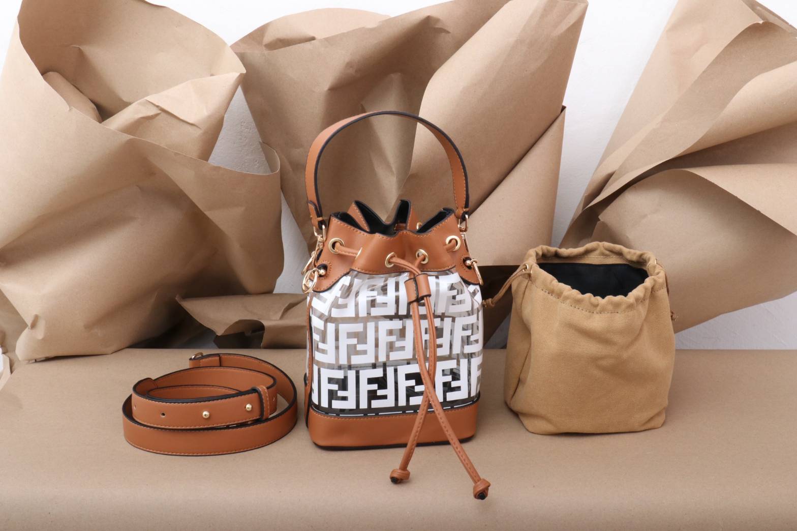 มาอีกรอบละจร้าา สวยกราบมากแม่.. ทนกระแสไม่ไหวจริงๆ ไม่มีไม่ได้แล้ว สวยเกร็งจนหายใจแทบไม่ออก งานสวยมาก ตัวพสาสติกใสอย่างหนา อะหลั่ยปั๊มทุกจุด รักเลยรุ่นนี้