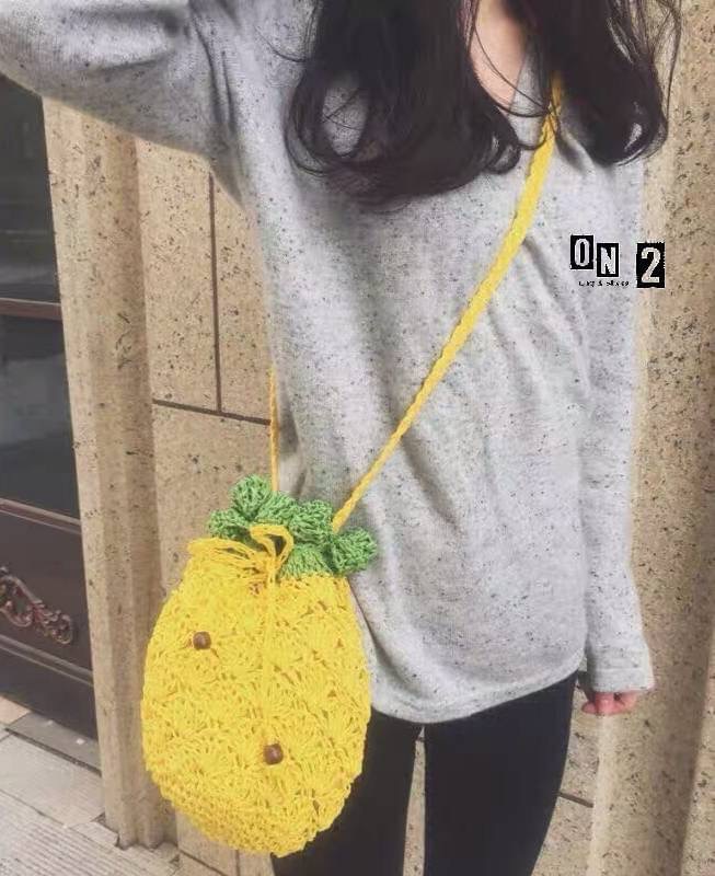 พร้อมส่ง กระเป๋าสานสับปะรด แบบ ขุนแม่ ชม, ยอดสั่งจอง ถล่มทลาย 🍍🍍🍍🍍🍍🍍🍍🍍 กระเป๋าสาน งาน HANDMADE 🌴🌴🌴, กระเป๋าใยปาล์มสานทรงสับปะรด ใบเล็กกะทัดรัด สีสันสดใสน่าใช้มากกกก