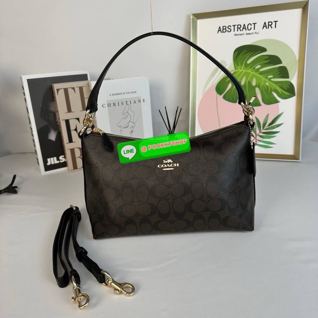 กระเป๋าสะพาย LEWIS IN SIGNATURE CANVAS ( COACH F85696) กระเป๋าหนังลาย C ผ้าใบเคลือบซิกเนเจอร์ พร้อมรายละเอียด หนัง เรียบ] ภายในกระเป๋ามัลติฟังก์ชั่น ปิดด้วยซิป ซับในผ้า