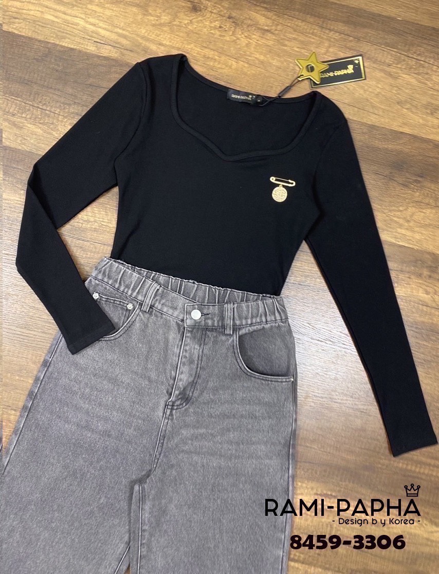 ชุดเซทแฟชั่น เสื้อ+ขายาว+เข็มกลัด Set.3ชิ้น เสื้อแขนยาวสีดำ เนื้อผ้าร่องยืดหยุ่นอย่างดีสวมใส่สบาย