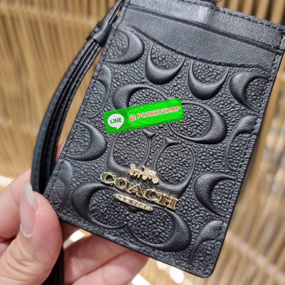 กระเป๋าใส่บัตรคล้องคอ Coach card holder ราคาพิเศษสุดๆ!!! ของหายาก!! ง่ายๆแบบไม่ธรรมดา!! คลาสสิคแต่มีดีเทลโดดเด่น!! กระเป๋าถนอมบัตร พร้อมสายคล้องคอ ดีไซน์ลวดลายสวย ดูดีทุกแบบ ใช้งานง่าย พกพาสะดวก จะใส่บัตรพนักงาน บัตรเครดิต บัตรปชช. ใบขับขี่ และบัตรอื่นๆที