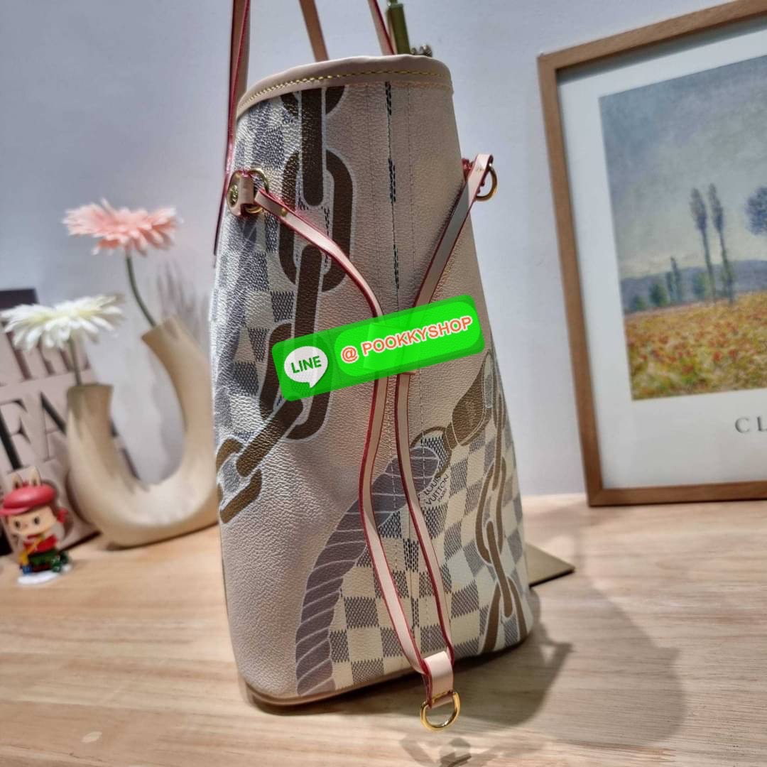 NEW IN!! LV 2IN1 TOTE SET WITH NAUTICAL PRINT ดีไซน์ใหม่ต้อนรับฤดูร้อน กับกระเป๋าสะพายไหล่ใบใหญ่ทรง tote มาพร้อมใบลูก พรีเมี่ยมกิ๊ฟสุดคุ้ม!! คลาสสิคที่สุด เป็นอีกรุ่นที่มีคนใช้เยอะมากๆ โทนสีละมุน วัสดุหนังแคนวาสปั๊มลายเต็มใบ ปากกระเป๋ามีหูเกี่ยว ด้านข้างม
