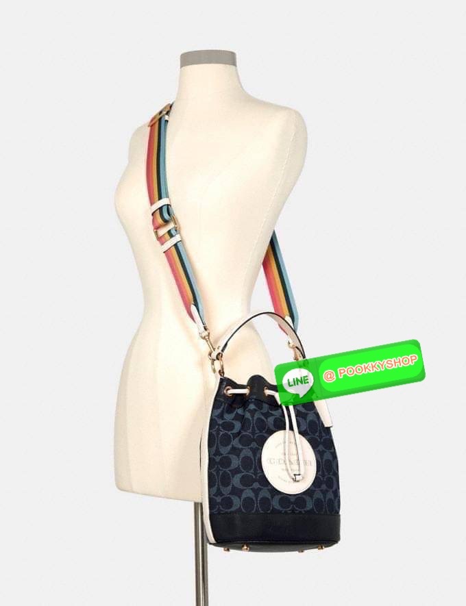 New arrival! 🌈น้องใหม่ล่าสุด สวยหรู ดูดีมากๆค่ะ! COACH DEMPSEY DRAWSTRING BUCKET BAG ((C4100//C4102)) พร้อมส่งที่ไทยค่ะ! กระเป๋าทรงขนมจีบ หนังแท้นิ่มสวยมากๆค่ะ จุดเด่นด้านหน้าปั้มโลโก้แบรนด์ ปากกระเป๋าแบบหูรูดใช้งานง่าย ภายในสามารถใส่ของจำเป็นในชี