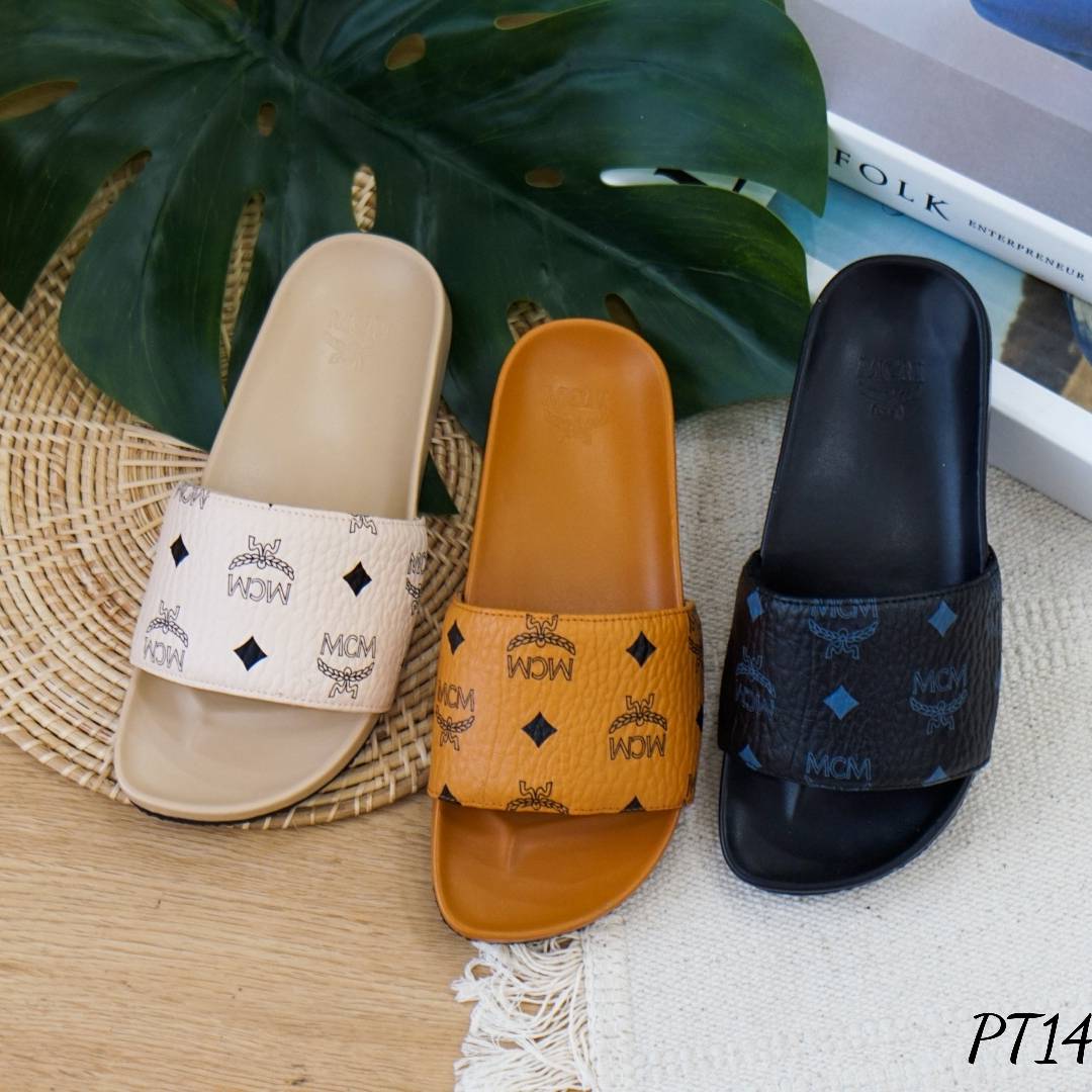 พร้อมส่ง งาน m cm สวยมาก พื้นรองเท้าเพื่อสุขภาพ รองรับน้ำหนักได้ดี ตัวสวมทำจากหนังPuแท้ นิ่ม สกรีน ลายชัดๆ ด้านในเสริมนวมนิ่ม ซับกำมะหยี่อีกชั้น พื้นมีกันลื่นในตัว ราคาเบาๆ คุณภาพ คุ้มมากๆ ใส่สวยมาก สาวหน้าเท้ากว้าง ใส่ได้ค๊า