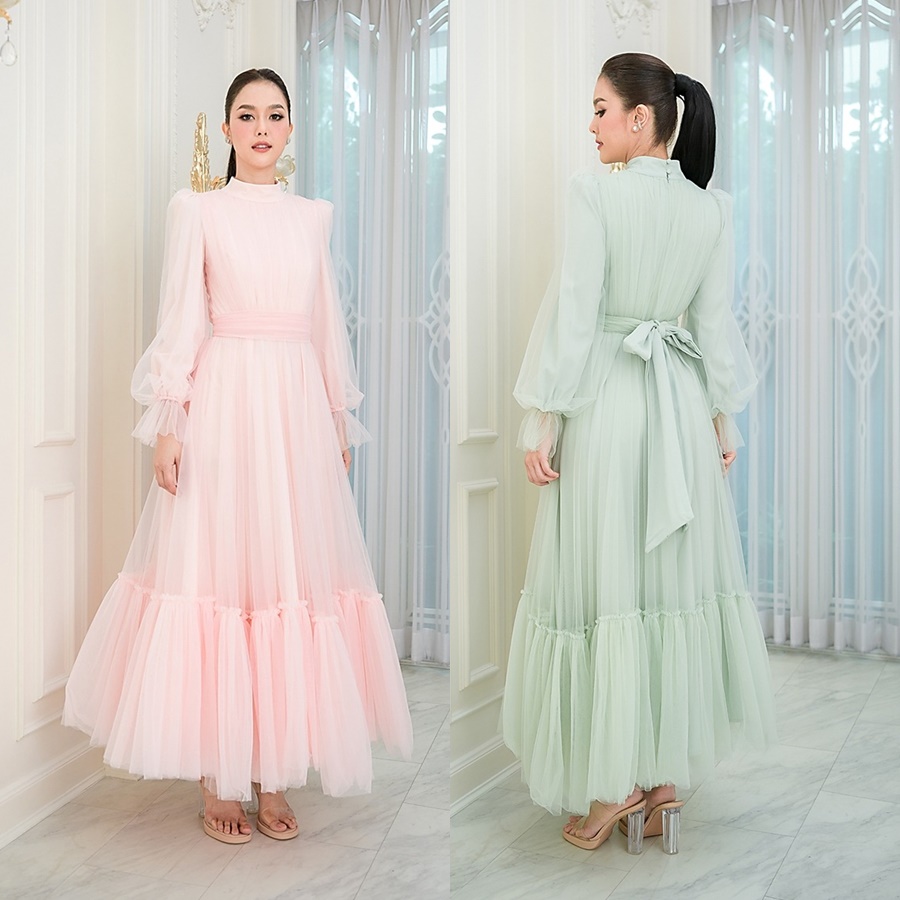 เดรสแฟชั่น แม็กซี่เดรสเสื้อคอปีนแขนยาว กระโปรงบานต่อชายรูดระบายรอบตัว มีโบว์ผูกเอว