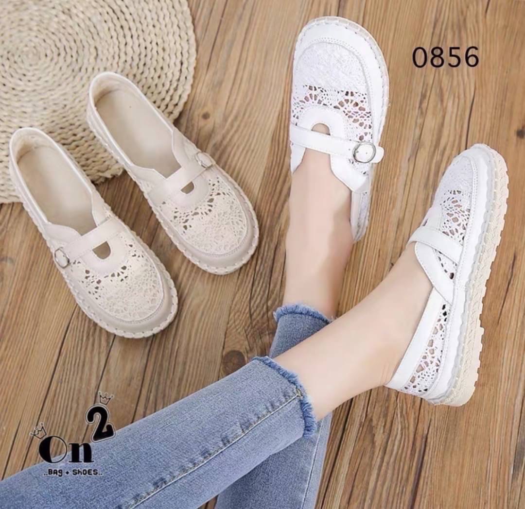 รองเท้าคัชชูลูกไม้แต่งสไตล์วินเทจ งานมาใหม่น่ารักเวอร์... คู่นี้ใส่แมทกับชุดได้ง่ายทั้งกางเกงและกระโปรงได้หมดทรงสวย