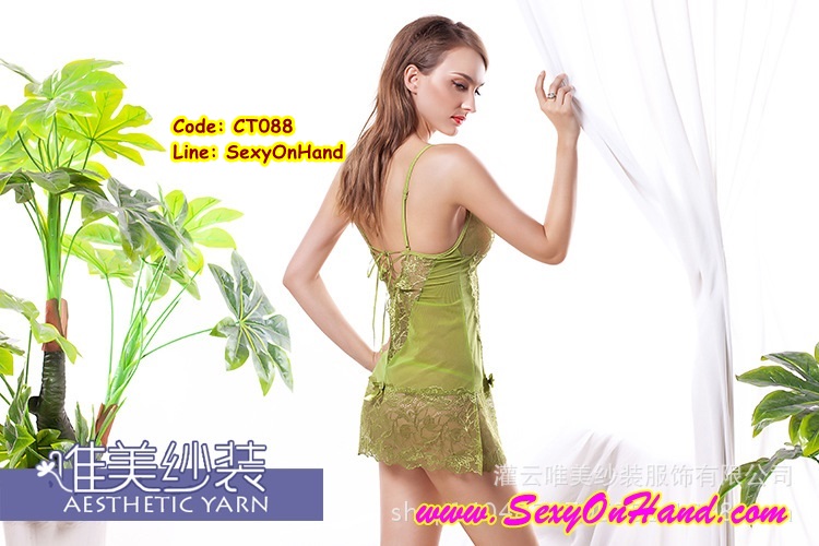ชุดนอนเซ็กซี่ ชุดนอน ซีทรู แต่งลูกไม้ ชุดสายเดี่ยว ลูกไม้ซีทูสีเขียวอ่อน แต่งลูกไม้ด้านหน้า และชายกระโปรง ด้านหลังแต่งริบบิ้น ร้อยสลับแบบเก๋ๆ เพื่อเพิ่มความยืดหยุ่นตามสัดส่วนคะ สีหรูๆ คุณหนู จร้า+ G-string