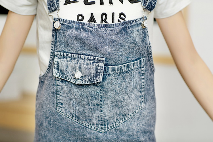 เสื้อผ้าแฟชั่นนำเข้า : ชุดเอี๊ยมแฟชั่น พร้อมส่ง เอี๊ยมกระโปรงยีนส์สั้น สุดเท่ห์ แบบเก๋ไก๋ สายสามารถปรับได้ แต่งกระเป๋าด้านหน้า 2 ข้าง แฟชั่นมาแรงส์สุดๆ