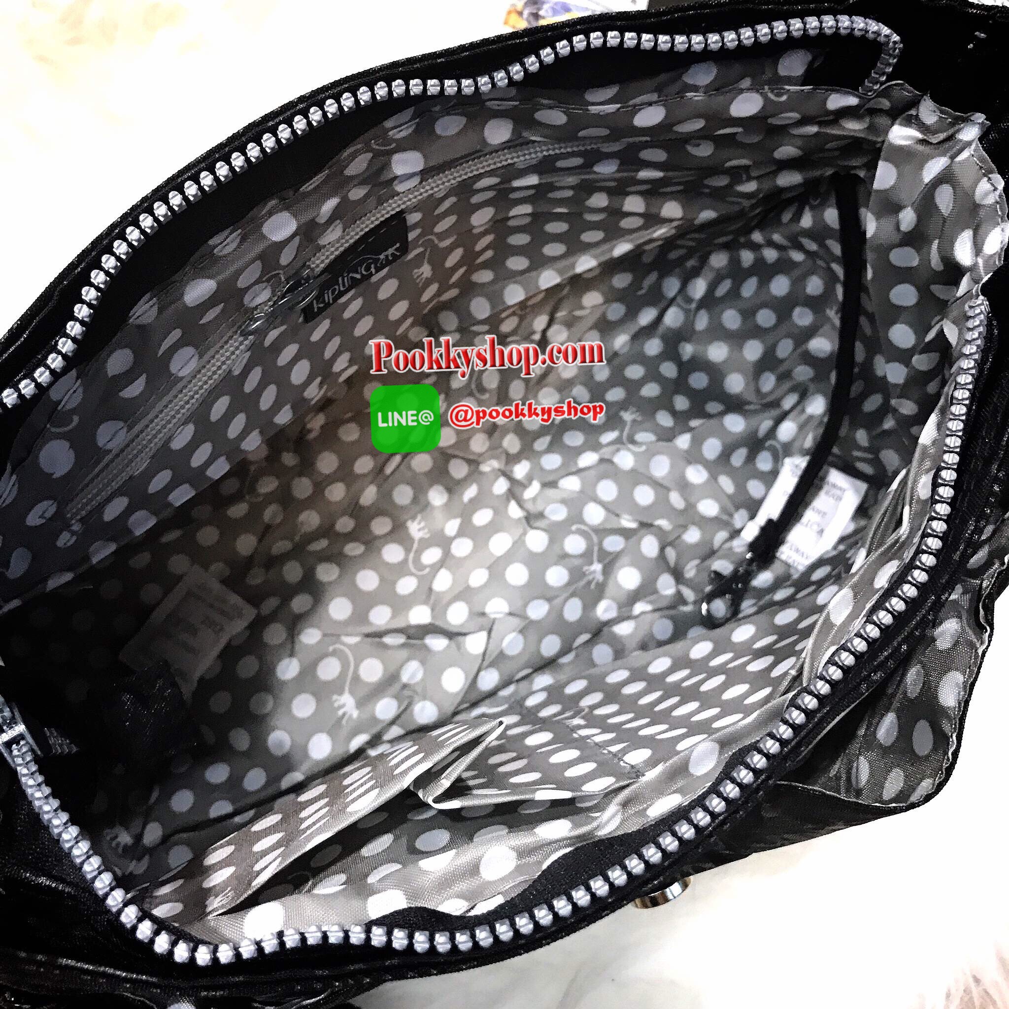 Don't Miss! KIPLING NYLON SHOULDER BAG กระเป๋าถือหรือสะพายวัสดุ Nylon + Polyester 100% เปิดปิด2ชั้นด้วยฝาปิดกระดุมเเม่เหล็กเเละซิปสะดวกใช้ หัวซิปโลโก้เเบรนด์ ด้านหน้ามี1ช่อง Pocket พร้อมสายสะพายยาวเลื่อนปรับระดับได้ถอดได้ จะสะพายไหล่หรือ Cross Body ก