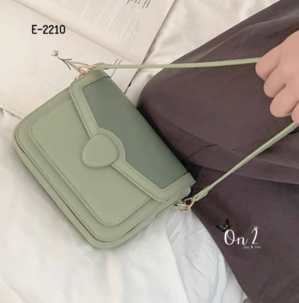 พร้อมส่งค้า แนะนำให้ลอง สะพายมาละมุนมากๆ เป็นใบโปรดที่เเมชได้ทุกลุค รับรองเป็นใบเก่งอีกใบ ทีได้ใช้บ่อยแน่นอน