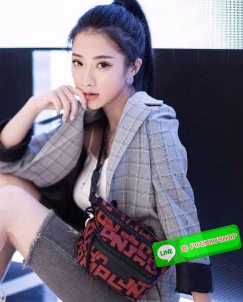 💕LONGCHAMP LE PLIAGE LGP BELT BAG M เท่ห์อย่างมีสไตล์กระเป๋าทรงคาดอกและคาดเอวดีไซน์แนวสปอร์ต เพิ่มความโดดเด่นทันสมัยด้วยลายซิกเนเจอร์ มีช่องซิปที่ใช้งานง่ายช่วยให้คุณหยิบใช้สิ่งของจำเป็นได้อย่างสะดวกและง่ายดาย และผสานสายรัดแบบปรับได้เข้ากับหัวเข็ม