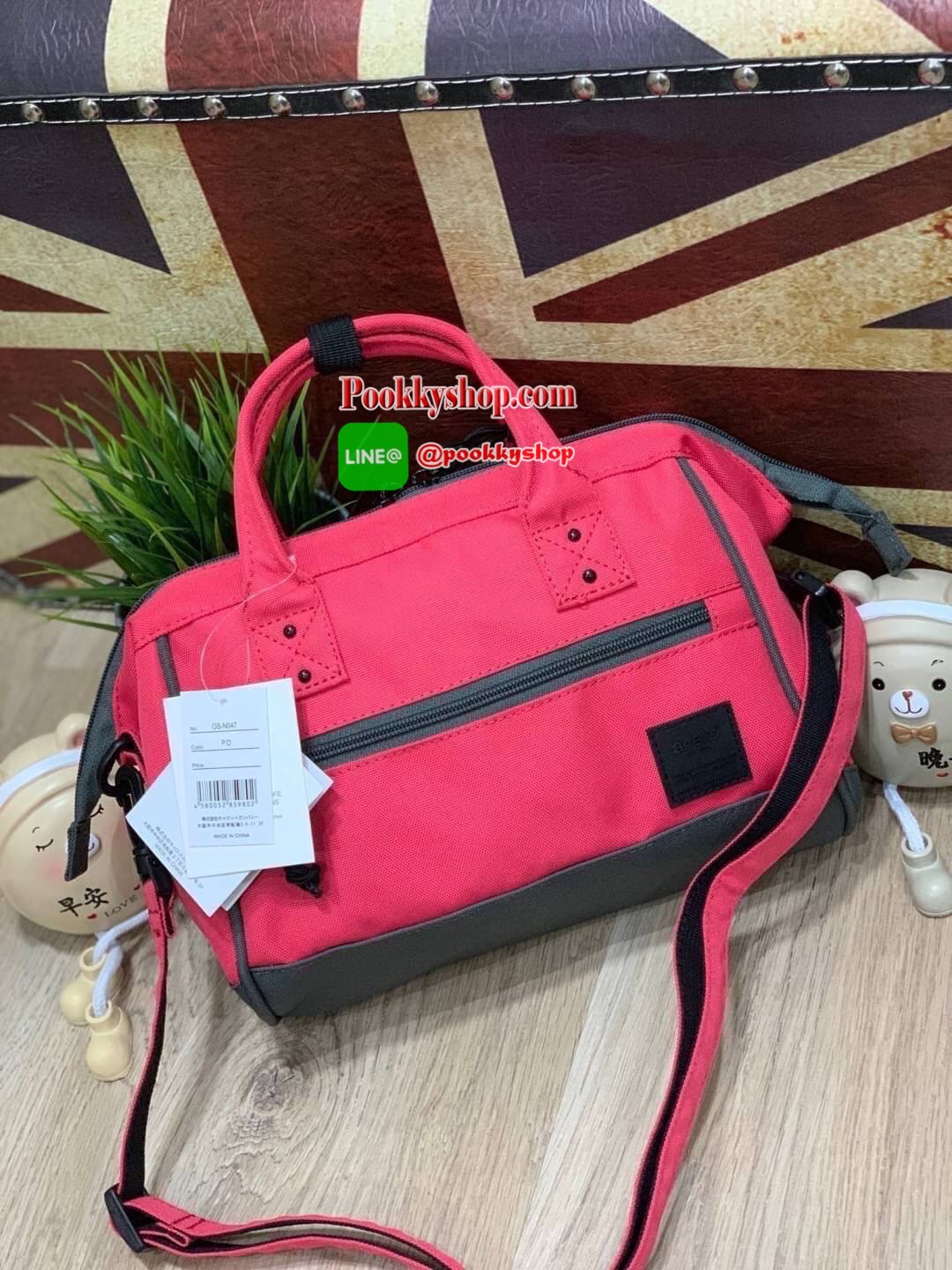 ANELLO MINI SHOULDER BAG MULTI COLOR OS-N047 กระเป๋าสะพายข้าง Multi Colors Collection สีสันสดใสสะดุดตา มี Logo เป็นยางนูนสีดำตัดกับสีกระเป๋า ทำให้ดูน่าใช้มากยิ่งขึ้น (Lining anello) วัสดุpolyester มีลักษณะเฉพาะตัวด้วยสี Two Tone ทั้งตัวกระเป๋า,ซิป,ก้นกระเ