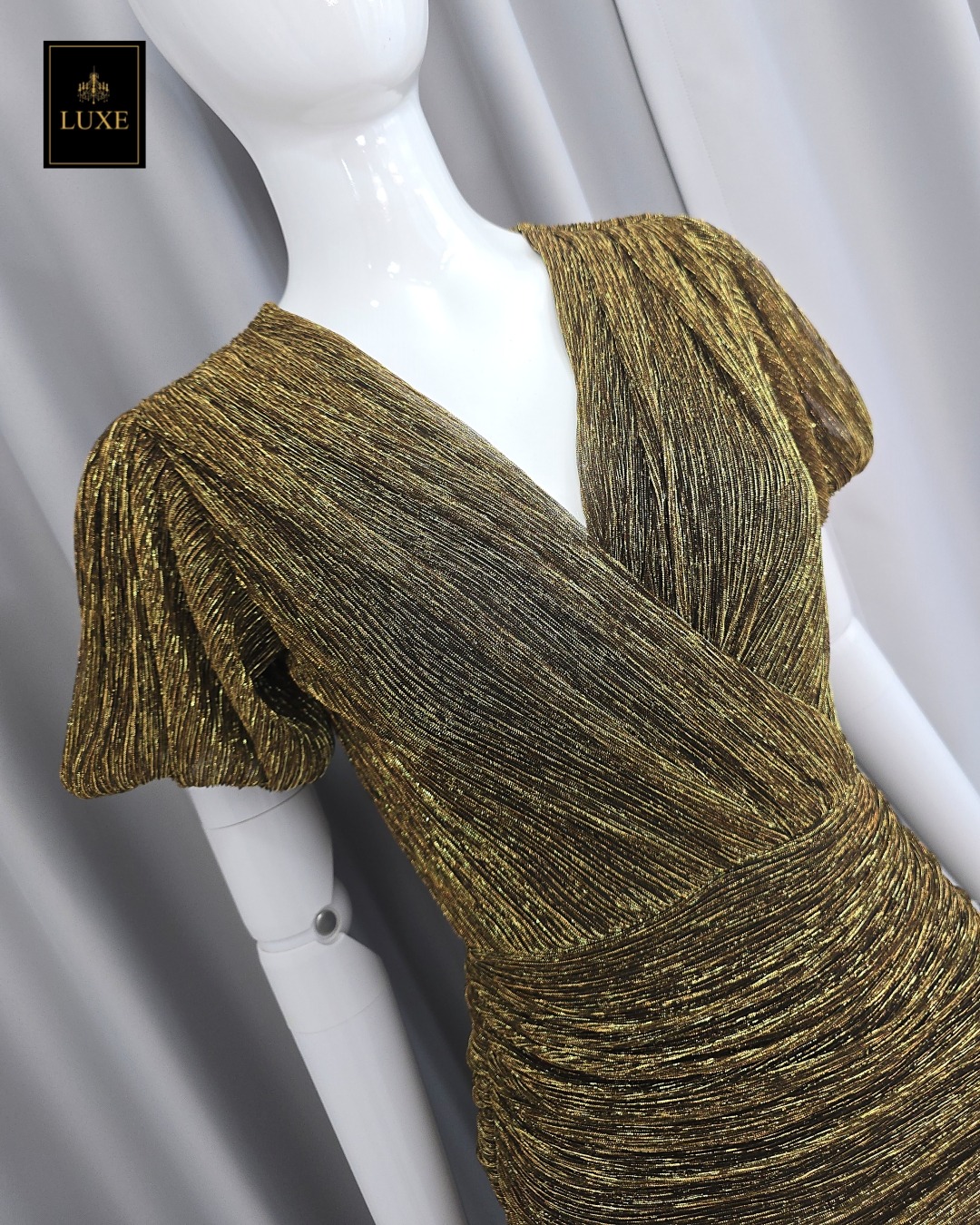 เดรสแฟชั่น แม็กซี่เดรสเสื้อคอวีป้าย แขนบอลลูน กระโปรงรูดเข้ารูปตรงสะโพก