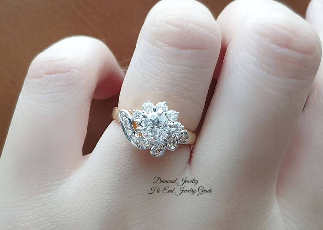 New Arrival !!!!!!! Diamond Ring แหวนเพชร CZ แท้ ดีไซน์สวยหรู ขนาดกำลังสวย เพชรขาวใสมากๆๆๆ เล่นไฟดีเว่อร์ๆ ตัวเรือนชุบทองคำแท้ 5 ไมครอน สีทอง 24K เหมือนทองแท้ ไม่หลอกตาค่ะ ใส่ออกมาเหมือนของแท้มากที่สุดแล้วค่ะ ซื้อไปไม่ผิดหวังแน่นอน