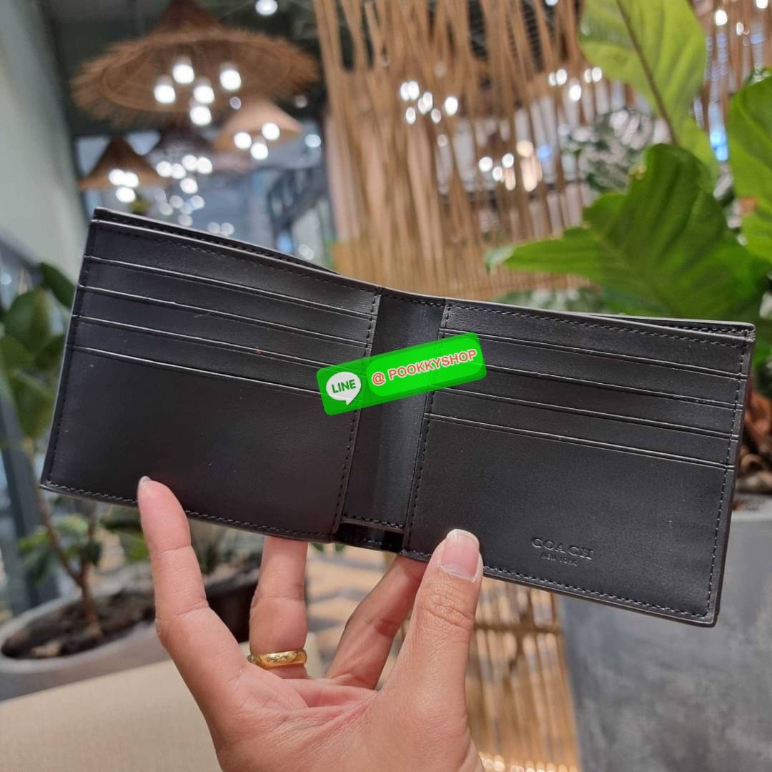 COACH F75399 COMPACT ID WALLET IN VARSITY LEATHER WITH BELT MIX GIFT BOX SET Set สุดคุ้ม!! ลิมิเต็ด!! สำหรับหนุ่มๆ ที่จับคู่เซ็ทกระเป๋าสตางค์รุ่นยอดฮิต และเข็มขัดหนัง pepble มาใน package Coach gift box คุ้มค่ามากๆ กระเป๋าสตางค์หนังวัว สวย นิ่มไปอีก ยังไม่