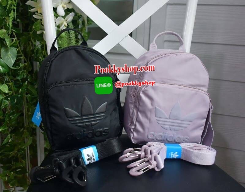 Adidas Mini shoulder bag & Backpack กระเป๋าเป้สะพายหลัง ขนาดmini เปิด-ปิด ด้วยซิป วัสดุ Nylon น้ำหนักเบา ภายโล่ง ใส่โทรศัพท์ กระเป๋าตังค์ได้ มีช่องซิปด้านหน้า1ช่อง มีสายสะพาย2เส้น สะพายข้างหรือเป้ได้ สีน่ารักๆ เข้าได้กับเสื้อผ้าทุกสีเลยค่า!!