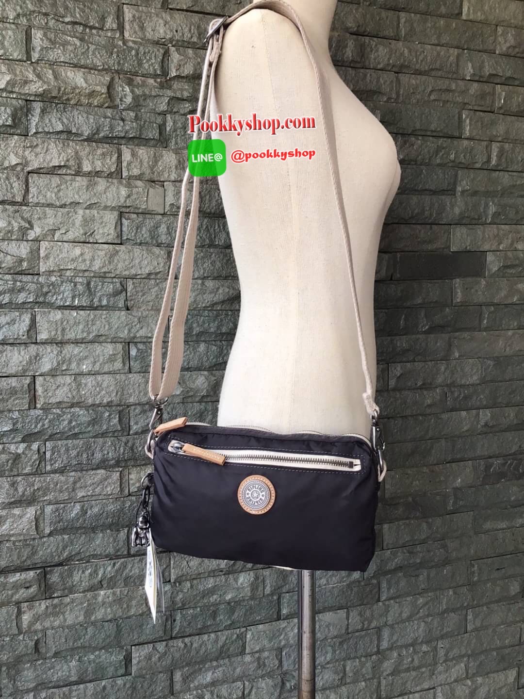 Kipling Yoku Medium Crossbody bag convertible to waistbag กระเป๋าคาดอกและสะพายข้าง คอลเลคชั่นใหม่ล่าสุดจาก Part of the Edgeland Plus วัสดุ100% polyester วัสดุกันน้ำ สีสันสไตล์วินเทจ ดูเป็นเอกลักษณ์ น้ำหนักเบา สะพายแล้วคล่องตัว ภายในกว้าง ใส่กระเป๋าเงินใบย