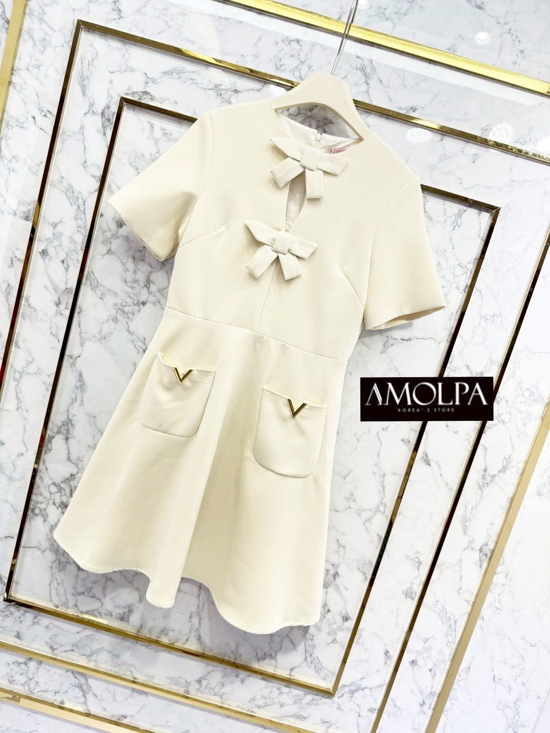 DRESS VALENTINO 1:1 HI-END ทรงสวย เป๊ะ ใส่แล้วสวยเข้ากันลงตัวมากๆค่ะ ไม่ผิดหวังแน่นอนนนนค๊า ห้ามพลาดเลยน้า