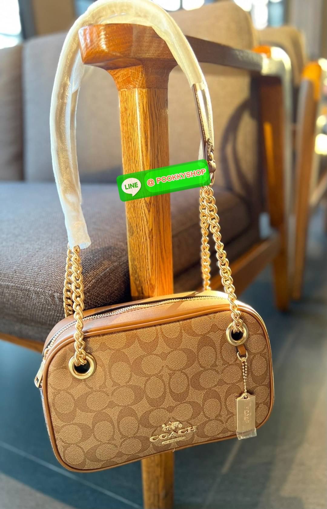 🆕🆕🆕 สวย หรู ดูดี ทางนี้จ้าสาวๆๆ สินค้าต้องมี ห้ามพลาด! COACH CAMMIE CHAIN SHOULDER BAG IN SIGNATURE ((C8149)) 🌟พร้อมส่ง จำนวนจำกัด ก่อนหมด! กับกระเป๋าหิ้วหรือสะพายไหล่ สายสะพายไหล่ในตัวแบบโซ่มีหนังรองบ่า สวยงามมากๆค่ะ หนังแ