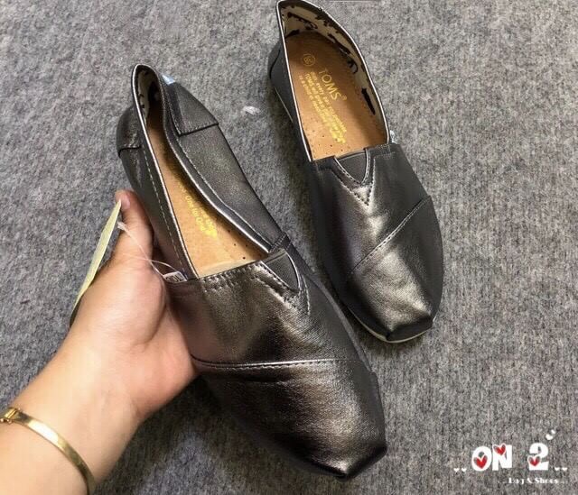 Toms Shoes พร้อมส่งค่ะส่งสุดฮิตรองเท้าสุดป๊อบมาทั้งลายNormal และลาย limited edition ใครรอรุ่นนี้อยู่ห้ามพลาดนะคะ