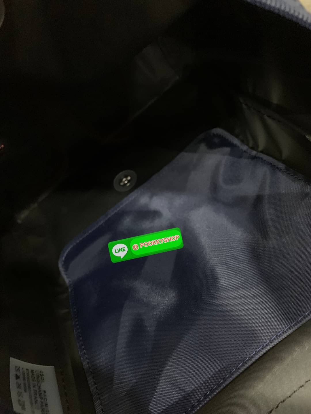 💕Longchamp LE PLIAGE Club Backpack พบกับอีกหนึ่งสไตล์ของLongchamp ที่เป็นรุ่นยอดนิยมอีกรุ่น สำหรับสาวแฟชั่นหัวทันสมัย เติมความพิเศษให้กับลุคด้วย ยังมีสีให้เลือกเยอะเรียกได้ว่าชอบสีโทนไหน ชอบแต่งตัวสไตล์ไหนก็เอาไปแมทช์กันได้เลย เป็นกระเป๋าเป้ในไม่ก