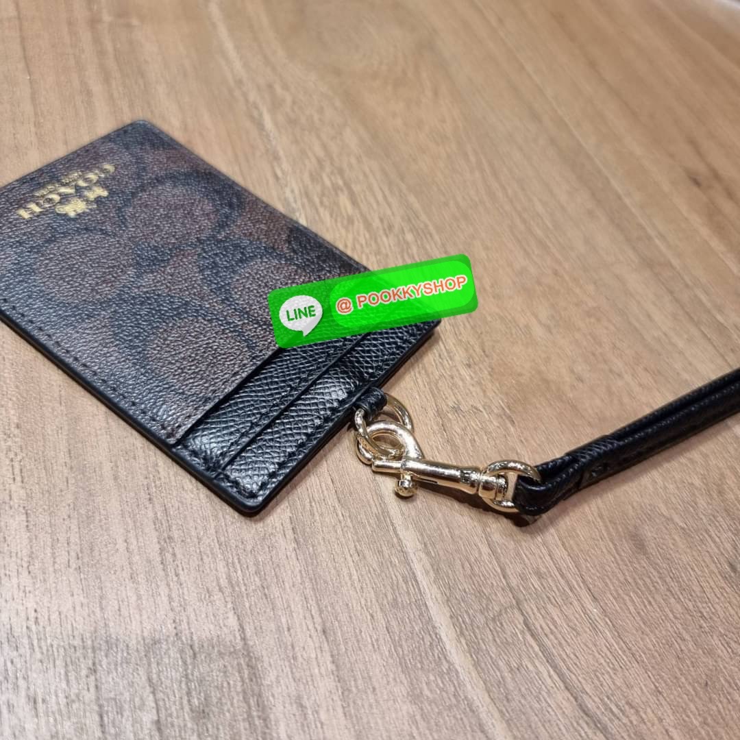 กระเป๋าใส่บัตรคล้องคอ Coach card holder ราคาพิเศษสุดๆ!!! ของหายาก!! ง่ายๆแบบไม่ธรรมดา!! คลาสสิคแต่มีดีเทลโดดเด่น!! กระเป๋าถนอมบัตร พร้อมสายคล้องคอ ดีไซน์ลวดลายสวย ดูดีทุกแบบ ใช้งานง่าย พกพาสะดวก จะใส่บัตรพนักงาน บัตรเครดิต บัตรปชช. ใบขับขี่ และบัตรอื่นๆที