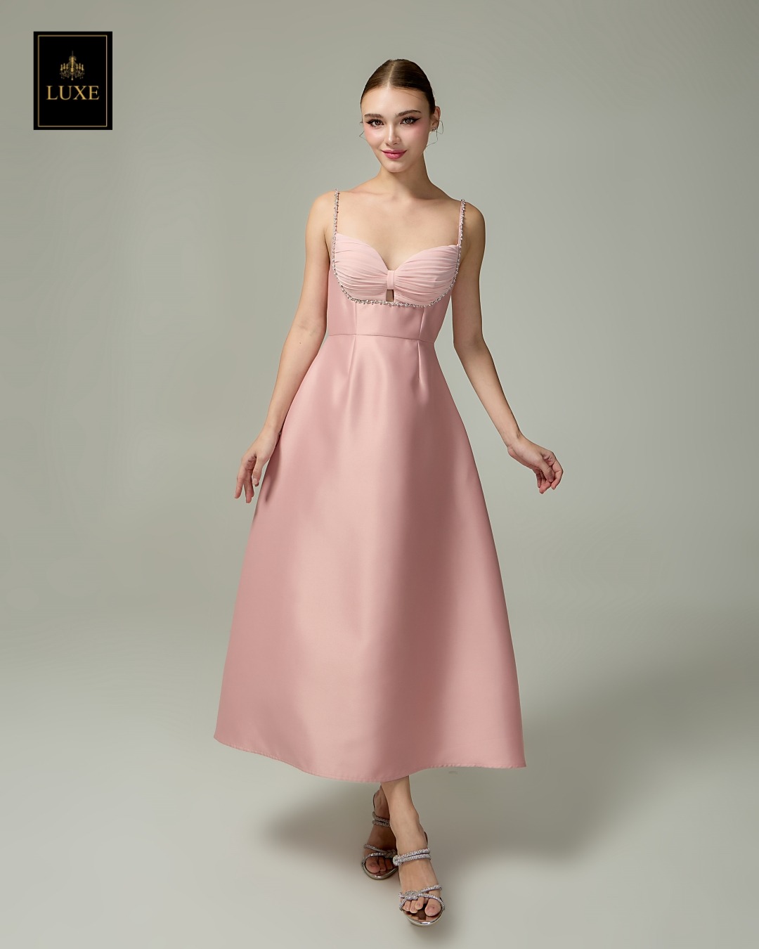 เดรสแฟชั่น เดรสเสื้อสายเดี่ยว กระโปรงทรงเอ