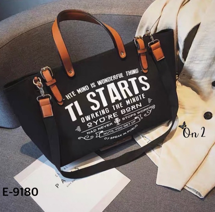 กระเป๋าสะพาย Shopping มาใหม่ หน้าพิมพ์ตัวอักษรภาษาอังกฤษ สายถือแต่งหนัง มาพร้อมสายสะพายยาว