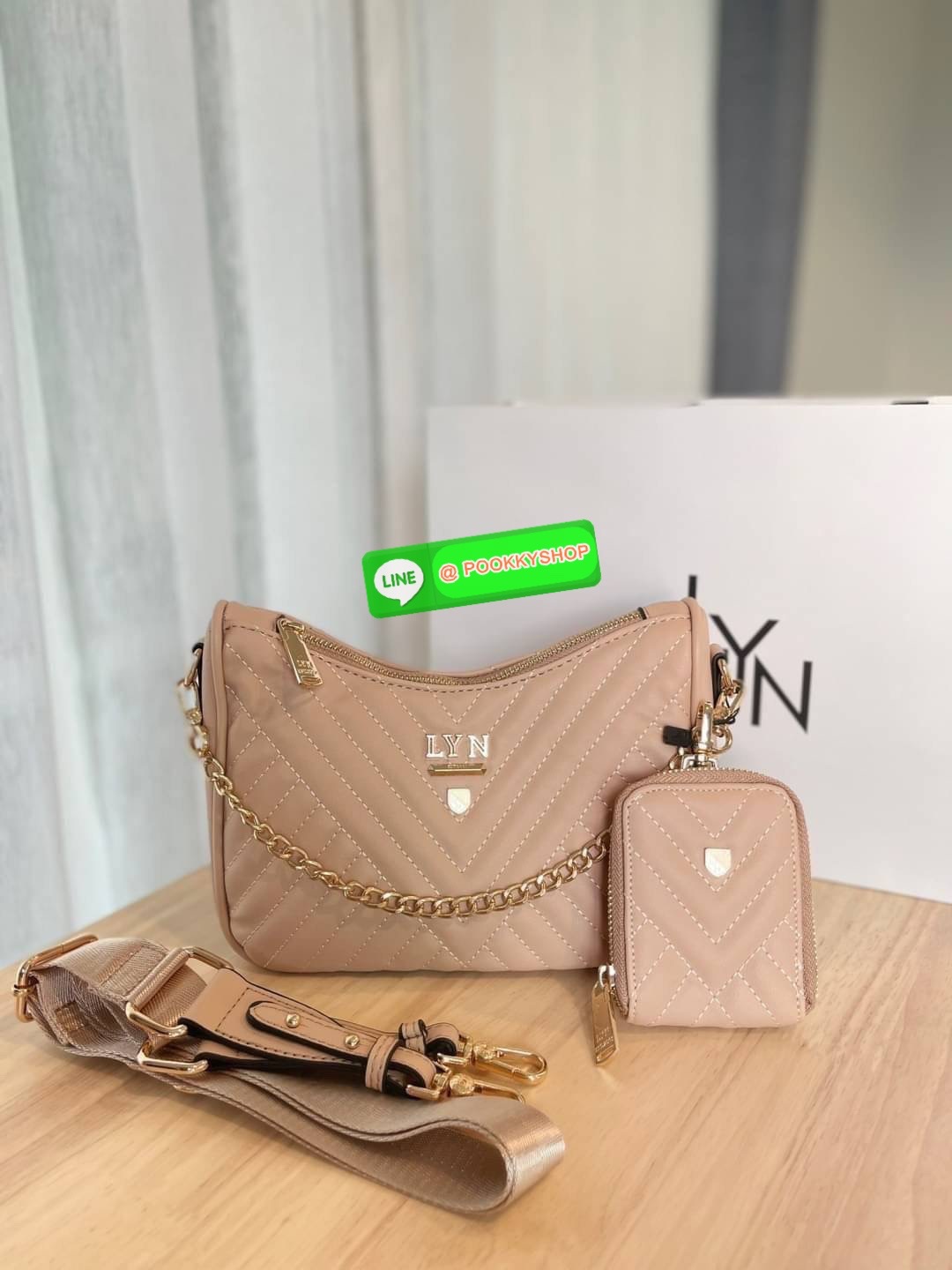 แท้ Outlet กระเป๋า Lyn คอลเลคชั่นใหม่ สะพายข้างน่ารักๆ