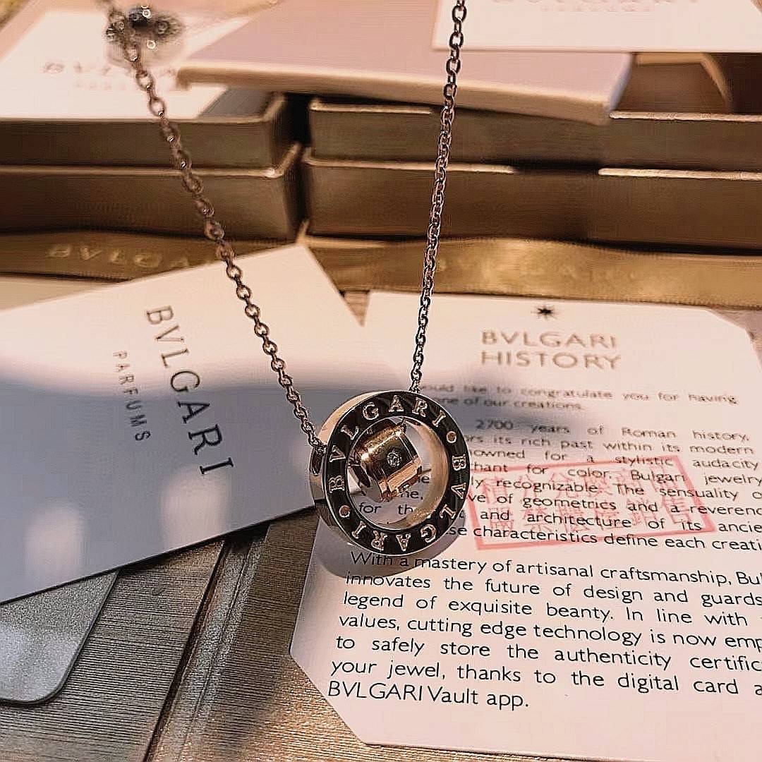 ✴️พร้อมส่งความสวย! ไอเท็มหายาก! ห้ามพลาดค่ะ!✴️ “BVLGARI” NECKLACE VIP GIFT WITH PURCHASE ORIGINAL PACKAGE (GWP) ของกำนัลสุดเลอค่าจากการแลกคะแนนสะสมสำหรับ VIP BVLGARI PARFUMS Membership หายากชวนสะสมดีไซน์โรมันสุดคลาสสิคสวยเลอค่าไอเท็มแบบนี้นา