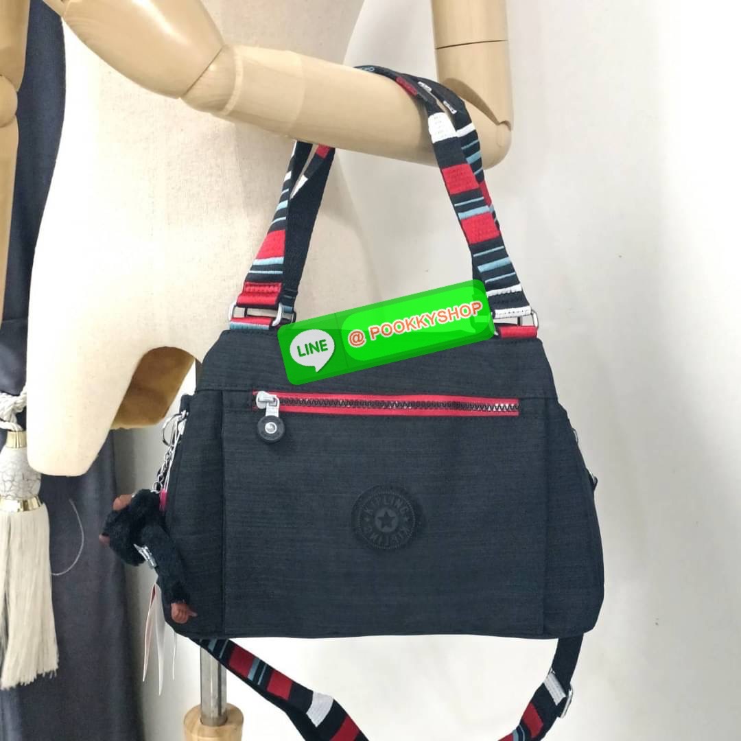 KIPLING ELISE HANDBAG กระเป๋าถือและสะพายไหล่ วัสดุ Nylon +Polyester ขนาดกำลังพอดี จุของได้มาก มีหูจับสองสาย ถือสะดวก น้ำหนักเบา มีช่องซิป ด้านหน้า ช่อง กระเป๋าหลักเปิด-ปิดด้วยซิป มี3 ช่องว่างใส่ของได้จุมากๆ ใส่มือถือได้ กระเป๋าสตางค์ใบยาว และ เครื่องสำอาง