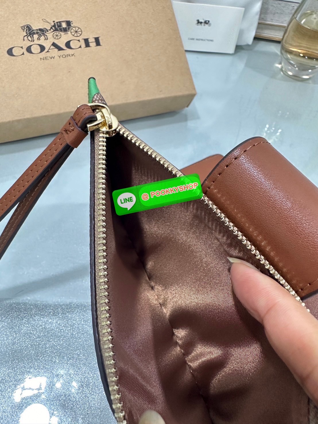 🍀Coach C2874 Tech Phone Wallet In Colorblock Signature 🍀 COLOR: signature canvas