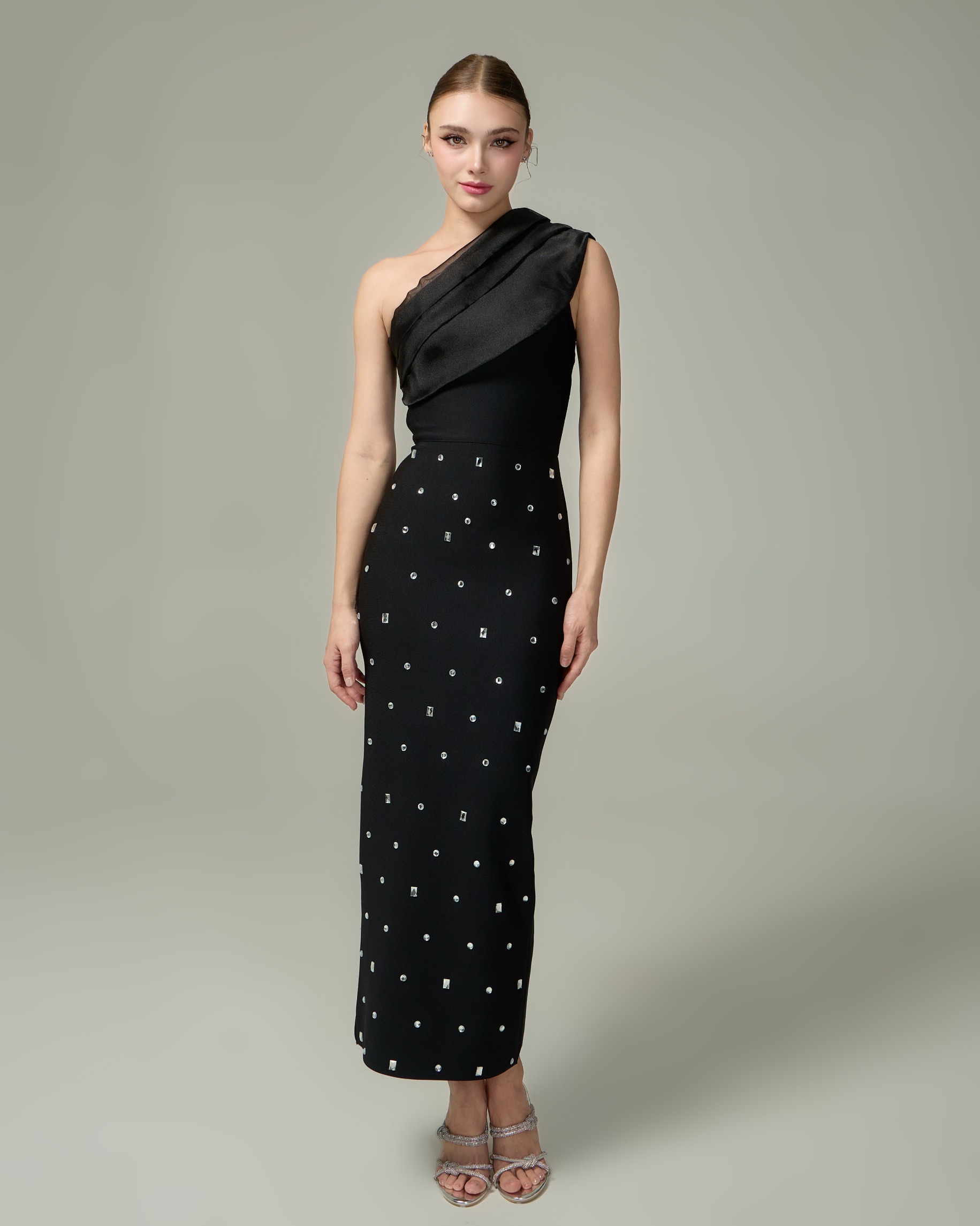 เดรสแฟชั่น เดรสเสื้อไหล่เดียว กระโปรงยาวทรงเข้ารูป