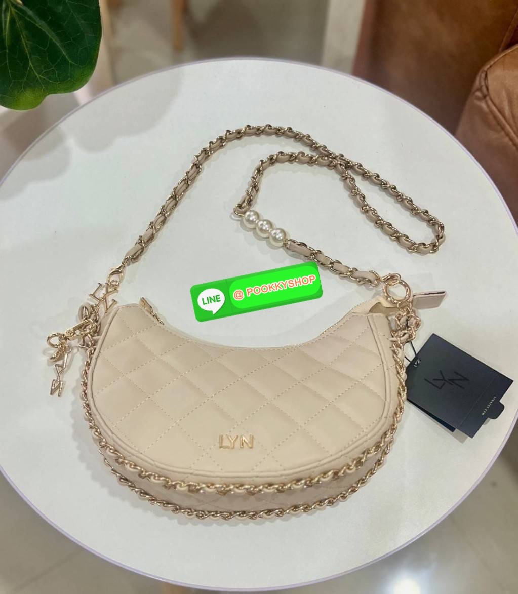 Lyn แท้ Outlet New Collection สะพายข้างได้ คล้องไหล่ได้