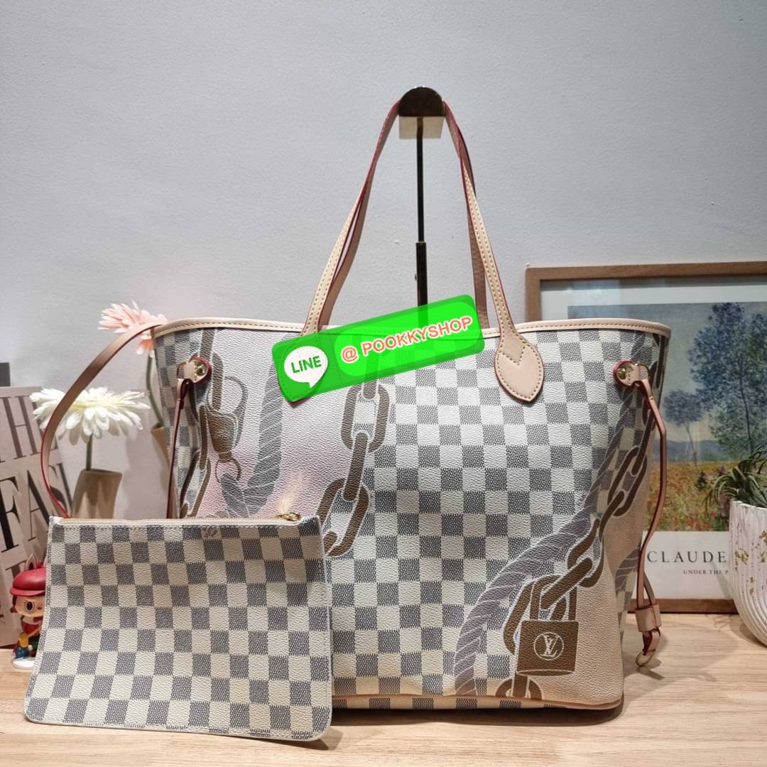 NEW IN!! LV 2IN1 TOTE SET WITH NAUTICAL PRINT ดีไซน์ใหม่ต้อนรับฤดูร้อน กับกระเป๋าสะพายไหล่ใบใหญ่ทรง tote มาพร้อมใบลูก พรีเมี่ยมกิ๊ฟสุดคุ้ม!! คลาสสิคที่สุด เป็นอีกรุ่นที่มีคนใช้เยอะมากๆ โทนสีละมุน วัสดุหนังแคนวาสปั๊มลายเต็มใบ ปากกระเป๋ามีหูเกี่ยว ด้านข้างม