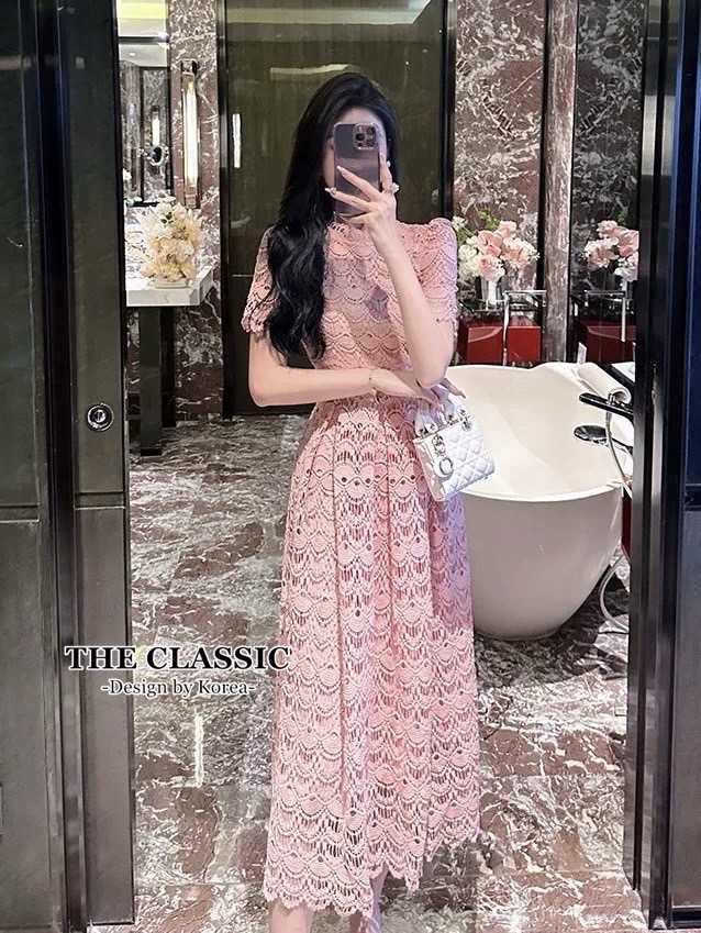 เดรสแฟชั่น เดรสลูกไม้ยาวคอปีนใช้ผ้าลูกไม้เนื้อแน่นอย่างดี ขึ้นลวดลายรอบตัว