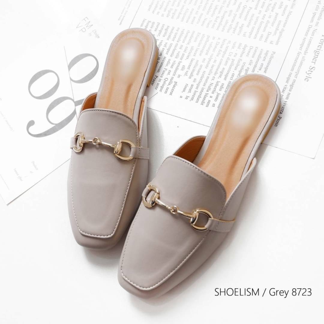 รองเท้าคัชชูเปิดส้นหัวตัด หนังนิ่มมาก ประดับอะไหล่เกร๋ๆ จับแมทกับชุดอะไรก็เกร๋ก็ปังสุดๆ แถมใส่ได้เรื่อยๆ ของจริงงานสวยมาก!!