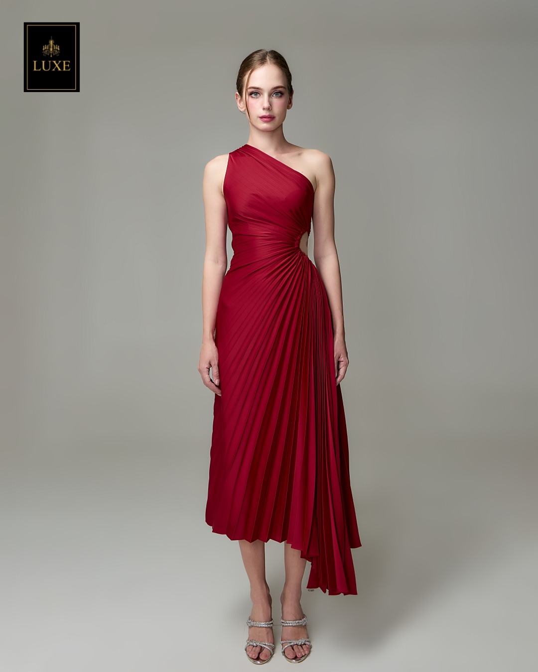 เดรสแฟชั่น เดรสเสื้อไหล่เดียว กระโปรงยาวชายเฉลียง อัดพลีททั้งตัว