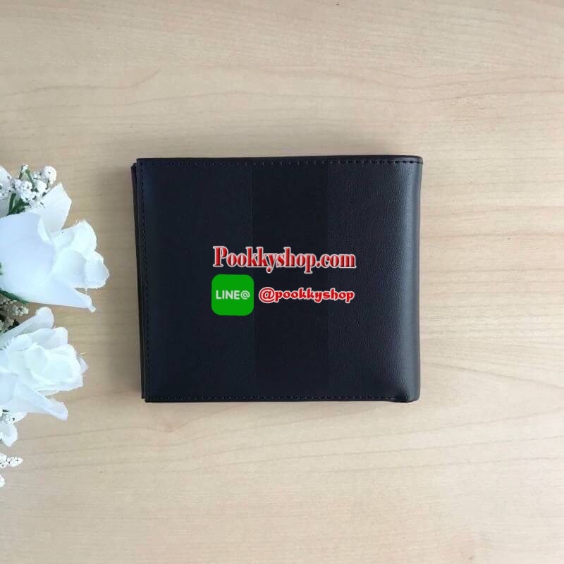 Calvin Klein Leather Belt & Wallet Set Setกระเป๋าสตางค์+เข็มขัด กระเป๋าสตางค์ด้านหน้าตกแต่งด้วยโลหะโลโก้แบรนด์ มีช่องใส่บัตร ช่องใส่ธนบัตร 2 ช่อง เข็มขัดหนังแท้ปั๊มแบรนด์ สามารถสลับใช้ได้ทั้ง 2 ด้าน เข็มขัดปรับระดับได้ 5 ระดับ มาพร้อมที่เจาะรูจ้า