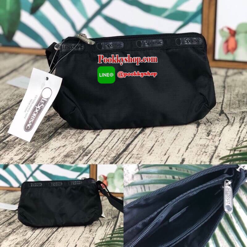 NEW!! LESPORTSAC MINI WRISTLET BAG กระเป๋าคล้องมือใบน่ารัก วัสดุโพลีเอสเตอร์กันละอองน้ำได้ มีลวดลายให้เลือกเยอะมากถึง 19 ลายเลยค่ะ รุ่นนี้ตรงสายคล้องมือจะมีตัวล็อกเปิดปิดได้ ตัวกระเป๋าแบ่งเป็น 3 ช่อง เปิดปิดด้วยซิป ใส่ iPhone plus ได้พอดีเด๊ะเลยค๊า น้ำหนั