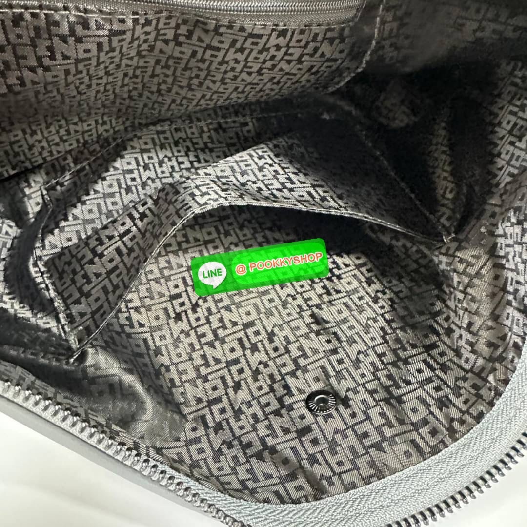 LONGCHAM LE PLIAGE XTRA Hobo bag M กระเป๋าสะพายไหล่ HOBO ออกแบบเพื่อให้ดูเรียบหรูหรา มีความสง่า รูปทรงเก๋ไก๋ วัสดุหนังแกะนิ่มมือ สายสะพายไหล่ปรับระดับได้และถอดออกถือได้ เปิด- ปิด ด้วย ซิป ภายใน ช่องโล่งกว้าง มีช่องซิปแยก ใบใหญ่สามารถใส่ของได้เยอะคะ